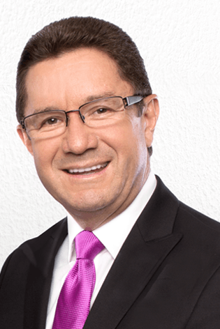 Dr. Camilo Cruz