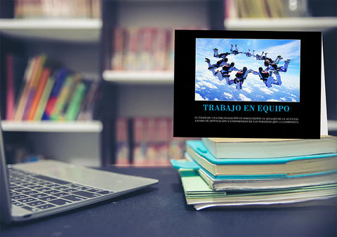 Trabajo en equipo (Postales clásicas)